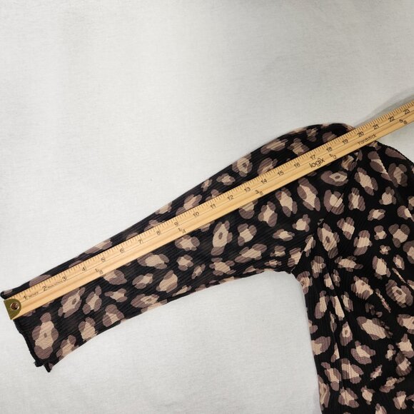 W5 Sheer Grunge Whimsigoth Black/Tan Leopard Print 3/4 Mock Neck Top Size S NEW! - Picture 15 of 15